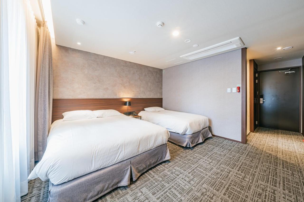 โฮเทลวิธซิตี้ Hotel เมืองเชจู ภายนอก รูปภาพ