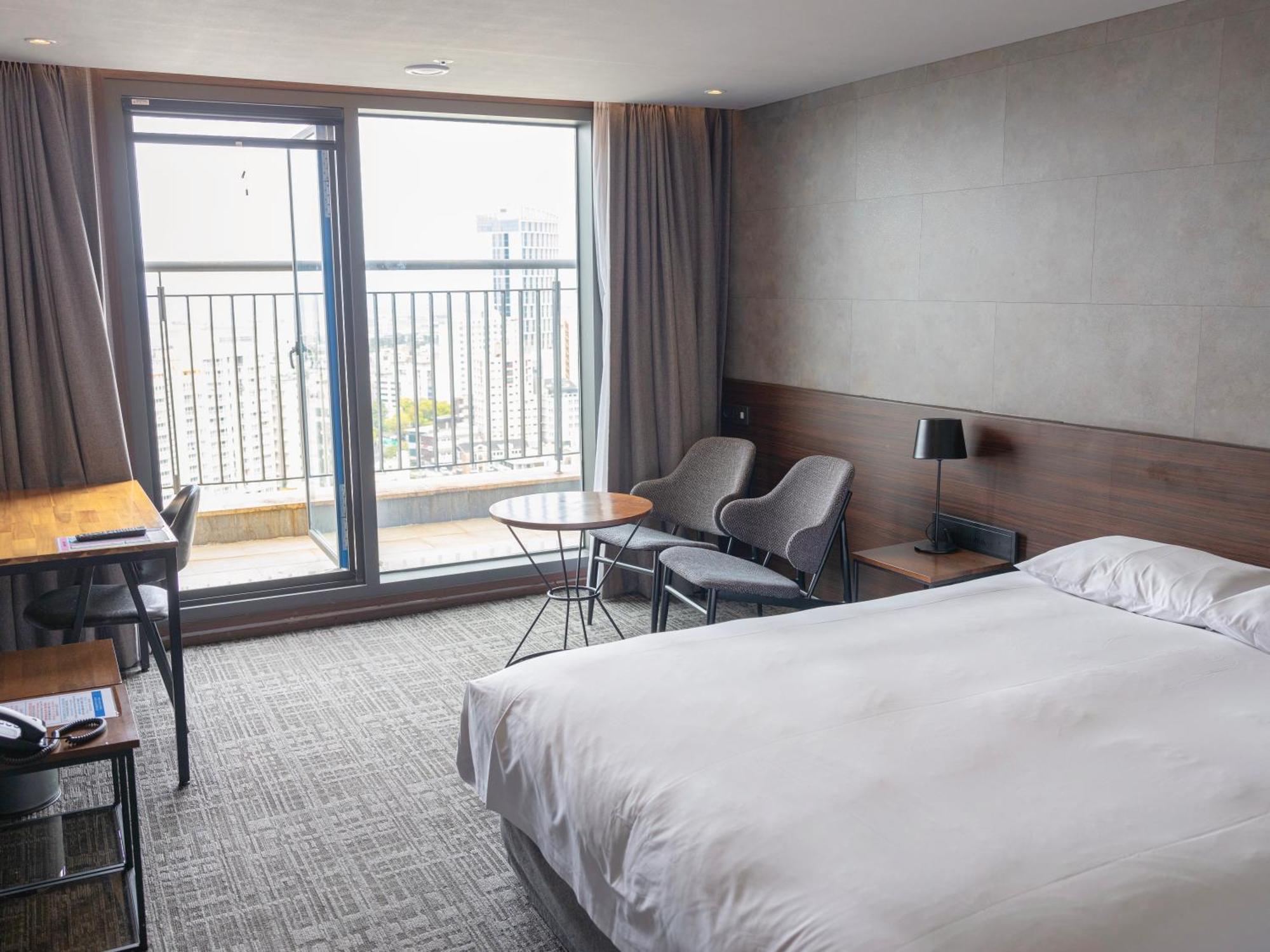 โฮเทลวิธซิตี้ Hotel เมืองเชจู ภายนอก รูปภาพ
