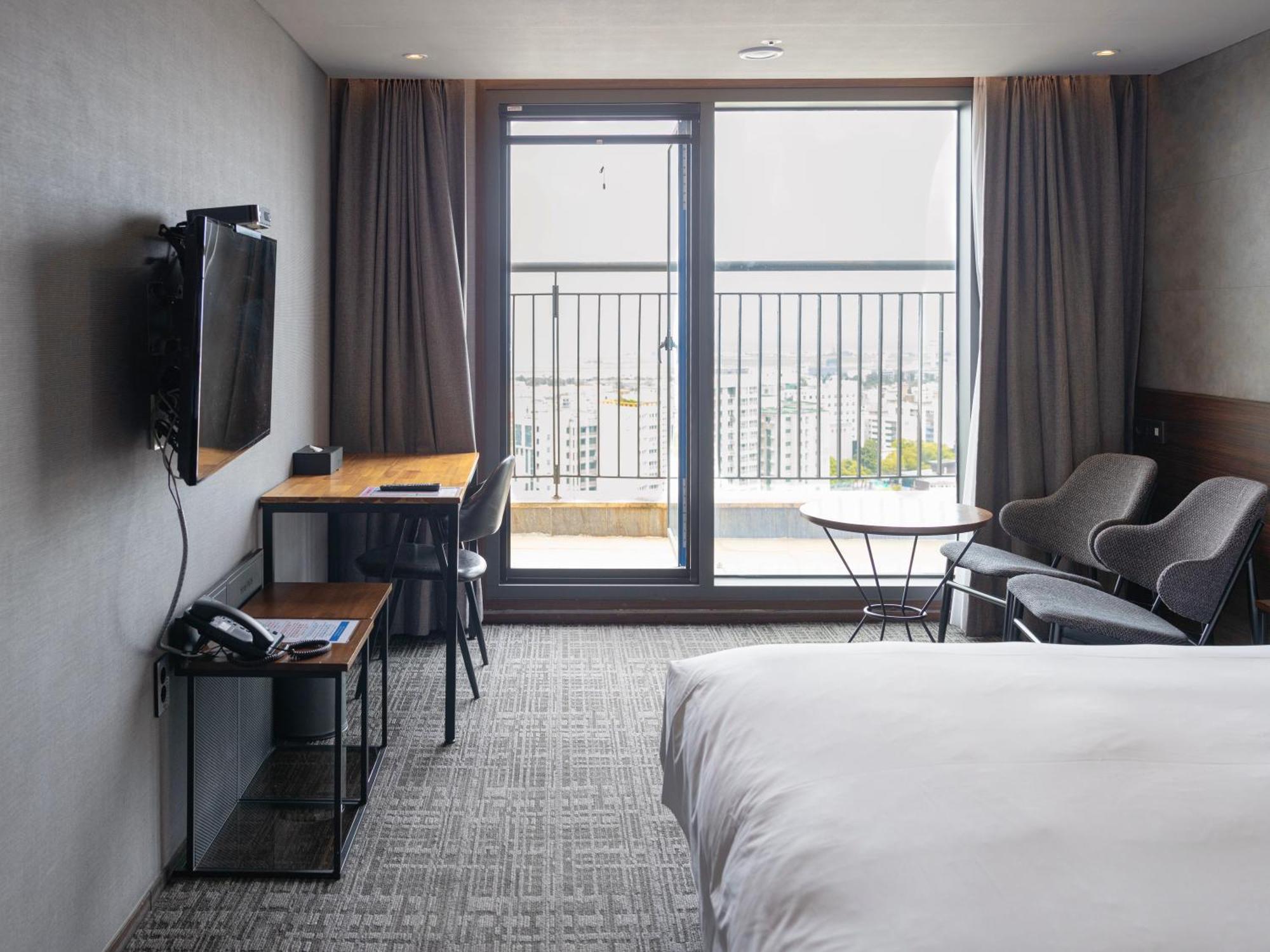 โฮเทลวิธซิตี้ Hotel เมืองเชจู ภายนอก รูปภาพ